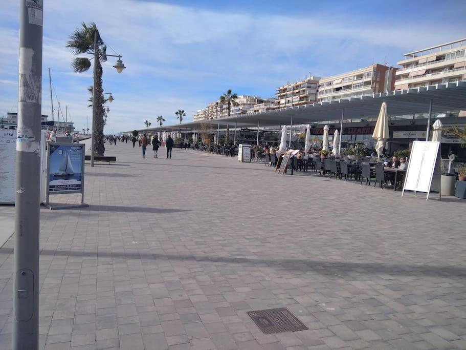 Apto Con Terraza Y 2 Dormitorios. 600 Megas Wifi. Santa Pola Zewnętrze zdjęcie