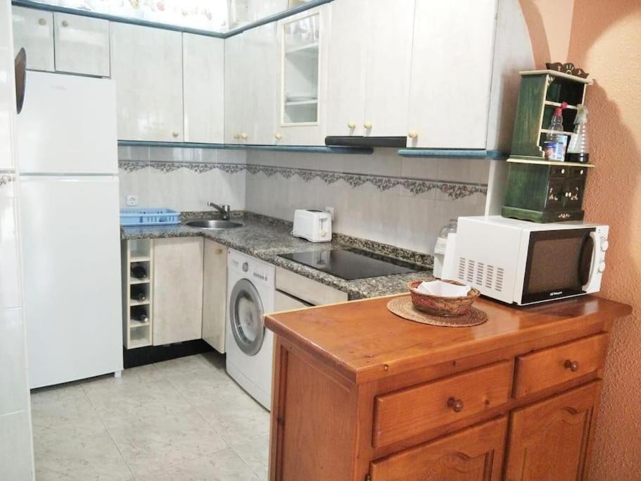 Apto Con Terraza Y 2 Dormitorios. 600 Megas Wifi. Santa Pola Zewnętrze zdjęcie